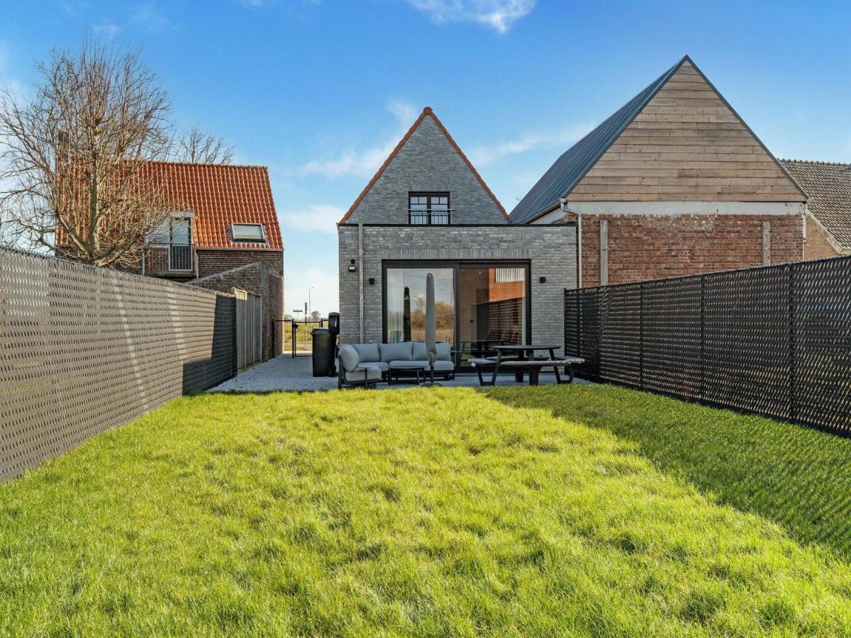Ferienhaus Modern With Garden Aardenburg
